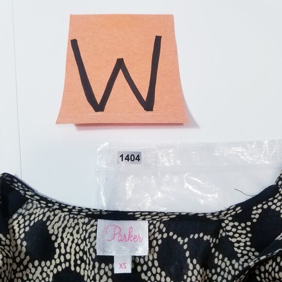 Parker Women size XS  V-Neck Long Sleeves Printed Mini Dress - Picture 10 of 10